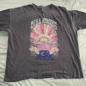 BILLABONG oversized T-shirt in great condition like new.